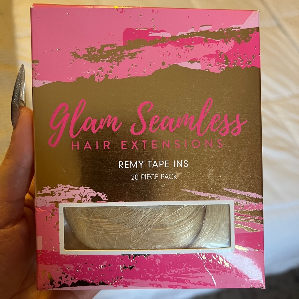 Glam Seamless Tape In Remy Extensions - Beach Blonde 22”